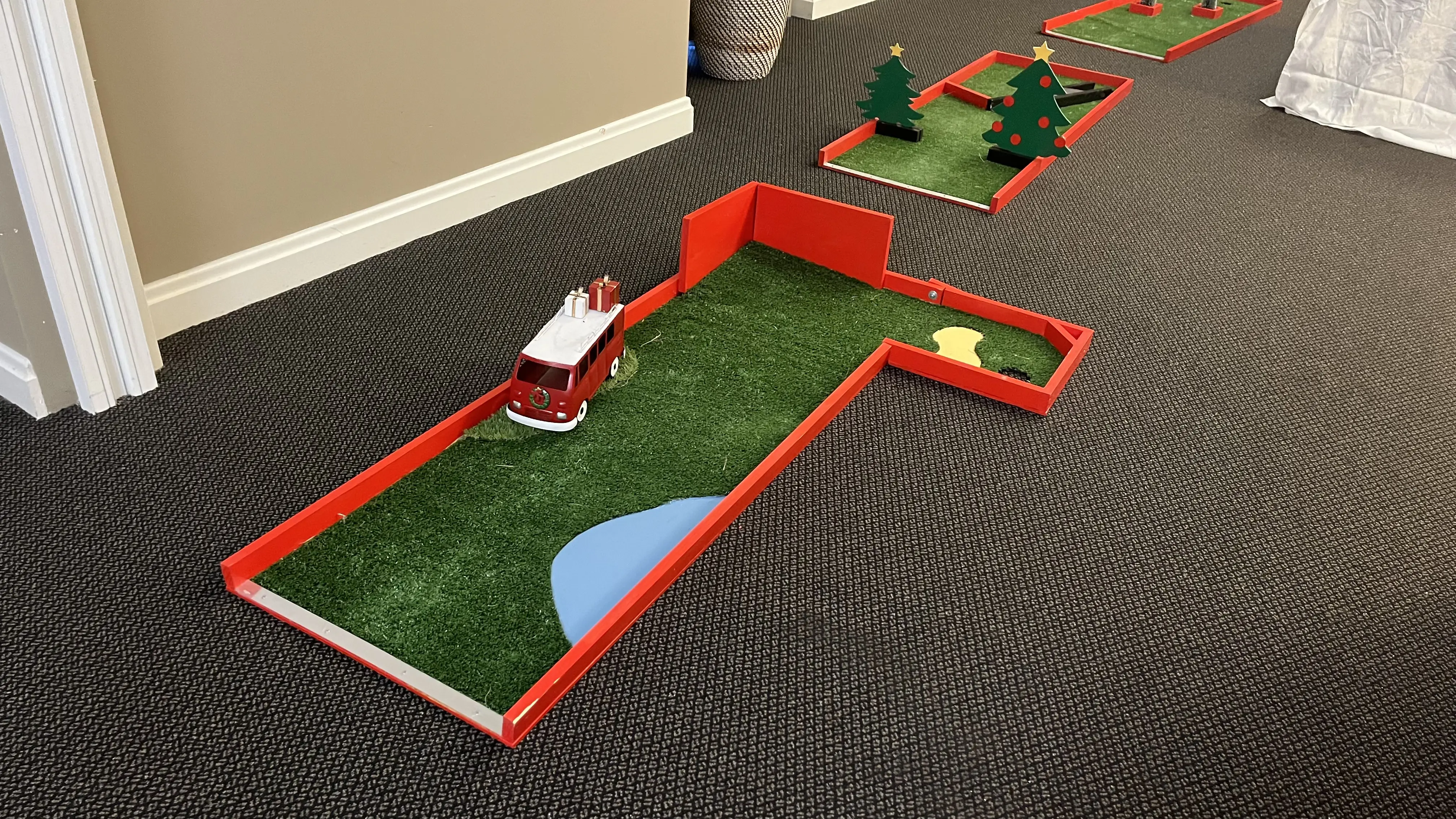 Christmas Mini Golf Hire